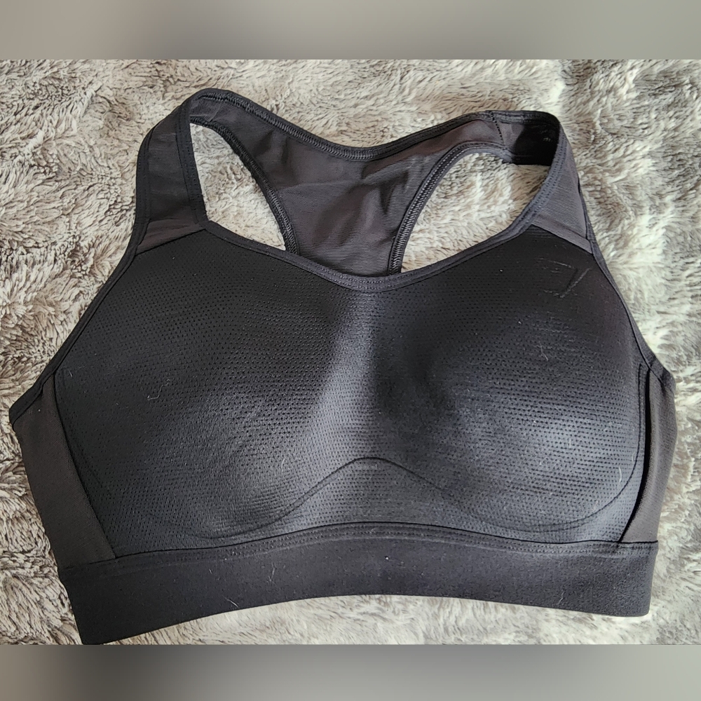 Gym Shark sports bra high support